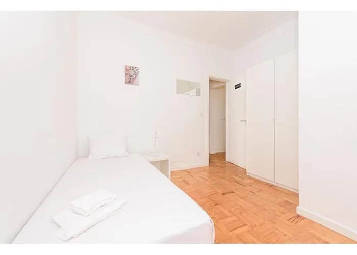 Houze Comfortable In Laranjeiras Апартаменты Лиссабон